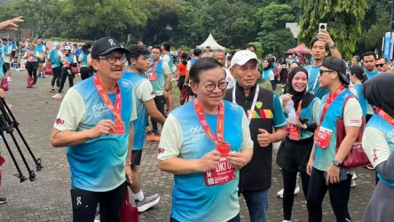 Gubernur Pramono saat mengikuti acara Lari 5km. Foto : Ist