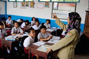 Ilustrasi guru mengajar. Foto : Ist