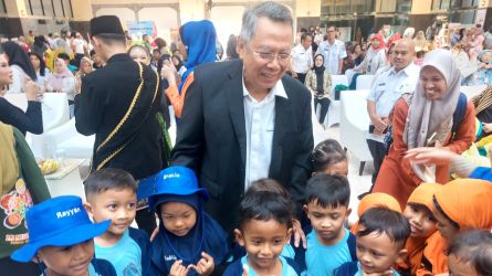 Benyamin dalam momen peringatan Hari Anak Nasional di Puspemkot Tangsel, Rabu (23/7). (tangselpos.id/rmn)