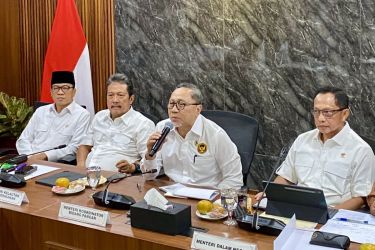 Menko Pangan Zulkifli Hasan memimpin acara peluncuran Kopdes. Foto : Ist