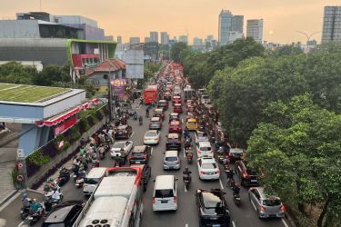 Kemacetan panjang di Jln TB Simatupang. Foto : Ist