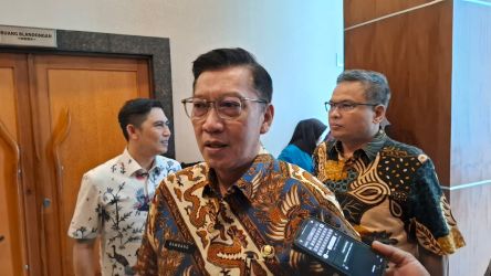 Sekretaris Daerah Kota Tangsel Bambang Noertjahjo saat menjelaskan penyerapan anggaran tahun 2025