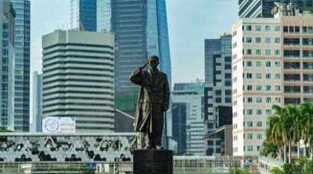Patung Jenderal Sudirman di Jalan Jenderal Sudirman. Foto : Ist