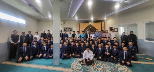 Wakil Ketua DPRD Tangsel, HM. Yusuf saat mengikuti HSN 2025 bersama para santri.