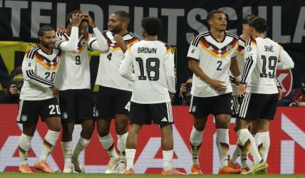 Selebrasi skuad Jerman usai menang 6-0 dari Slovakia. Foto : Ist