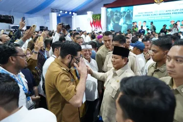 Presiden Prabowo saat akad nikah perumahan di Bogor. Foto : Ist