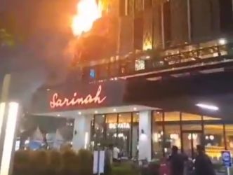 Sumber kebakaran Sarinah Thamrin berasal dari palan reklame. Foto : Ist