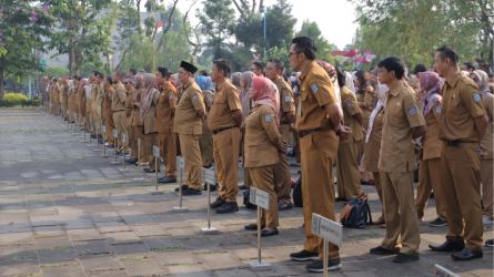 KERJA. Pemkot Tangsel atur jam kerja ASN selama bulan Puasa.