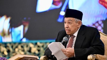 Prof Quraish Shihab saat memberikan ceramah pada peringatan Nuzulul Quran, di Istana Merdeka. Foto : Ist