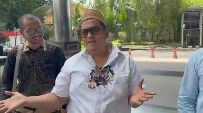 Pengusaha tembakau asal Madura Haji Khairul Umam di Gedung KPK pada Kamis (9/4/2026). Foto ; Ist