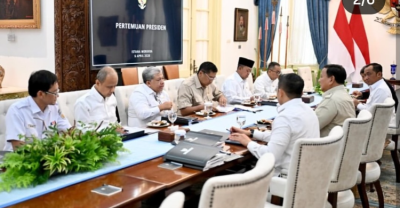 Presiden Prabowo saat rapat bersama Menteri pada Senin (6/4/2026) di Istana Merdeka.  Foto : Ist