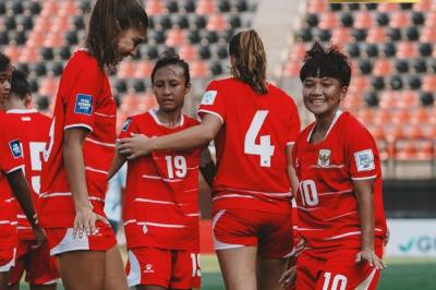 Selebrasi skuad Indonesia usai menang 4-2 dari Kaledonia Baru. Foto : Ist