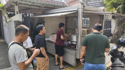 Bakpao Elfin, Kuliner Legendaris Serpong yang Tetia Diburu Sejak 1998. Foto : Emir MG