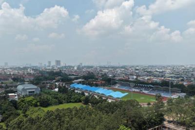 cuaca cerah di wilayah Kota Tangerang, beberapa waktu lalu.