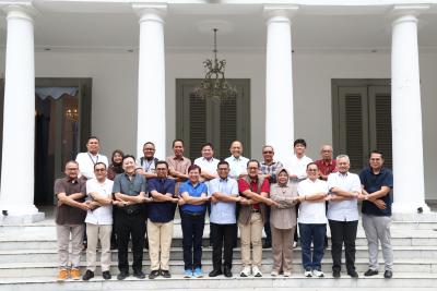 Gubernur Andra Soni bersama Asosiasi Pengusaha Indonesia di Gedung Negara, Kota Serang, Kamis (14/5/2026). Foto : Ist