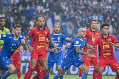 Laga Persib vs Persija. Foto : Ist