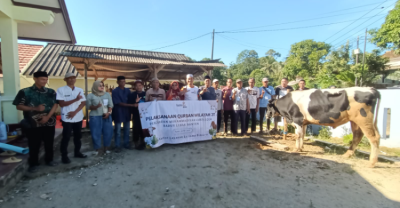 Penyerahan kurban dari Lasismu Bintaro kepada masyarakat Kampung Ciboleger, Desa Bojong Menteng, Kecamatan Leuwidamar, Kabupaten Lebak, Banten. Foto : Ist