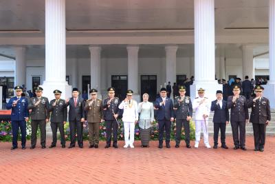Gubernur Andra Soni dan Forkopimda Banten pada Upacara Peringatan Hari Lahir Pancasila 2026 di Lapangan KP3B, Kota Serang, Senin (1/6/2026). Foto : Humas Prov