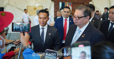 Ketua KADIN Anindya Novyan Bakrie saat konferensi pers. Foto : Kadin