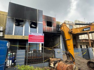 PENCEMARAN. Kementerian Lingkungan Hidup (KLH) menggugat pengelola kawasan pergudangan Taman Tekno di Kecamatan Setu, Kota Tangsel, sebesar Rp 27 miliar.
