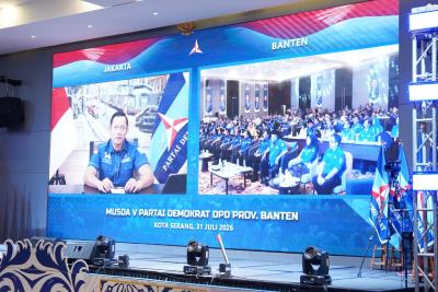 Ketua Umum Partai Demokrat, Agus Harimurti Yudhoyono (AHY) menyampaikan sambutan secara daring dari Jakarta dalam acara Musda V Partai Demokrat Provinsi Banten, di Hotel Aston, Kota Serang, Jumat (31/7/2026).(Istimewa)
