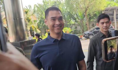 Mantan Menpora Dito Ariotedjo tiba di Gedung KPK. Foto : Ist